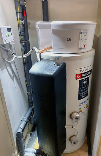 https://northfremantlehotwater.com.au/uploads/2025/06/electric-hot-water-system-70649.jpg