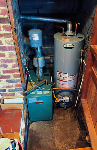 https://northfremantlehotwater.com.au/uploads/2025/06/gas-hot-water-system-50310.jpg