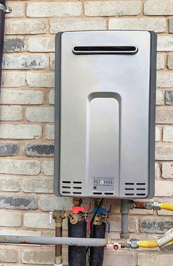 https://northfremantlehotwater.com.au/uploads/2025/06/instant-hot-water-systems-48570.jpg